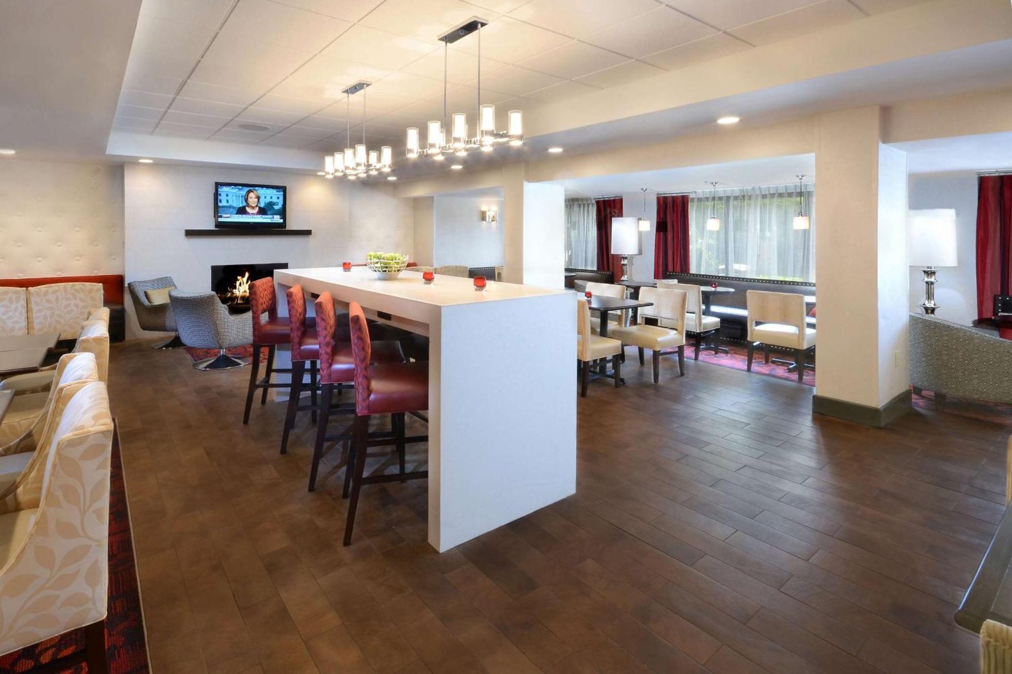 Hampton Inn Raleigh Capital Blvd North Zewnętrze zdjęcie