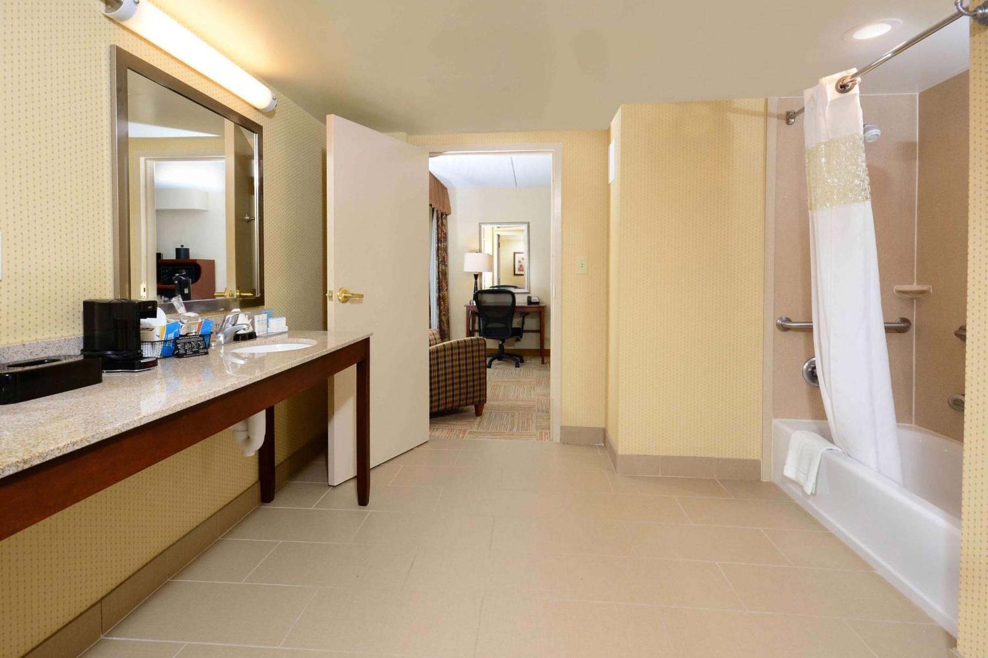 Hampton Inn Raleigh Capital Blvd North Zewnętrze zdjęcie