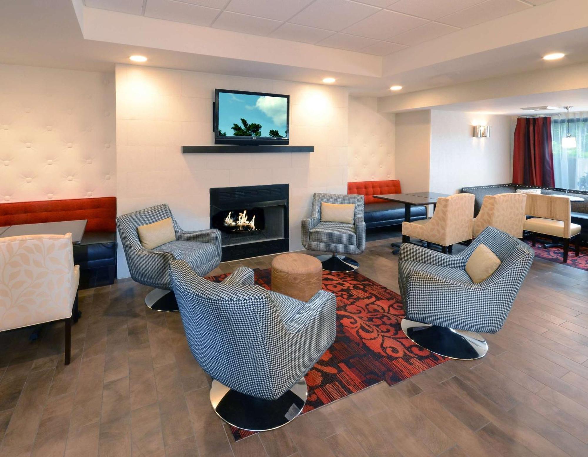 Hampton Inn Raleigh Capital Blvd North Zewnętrze zdjęcie