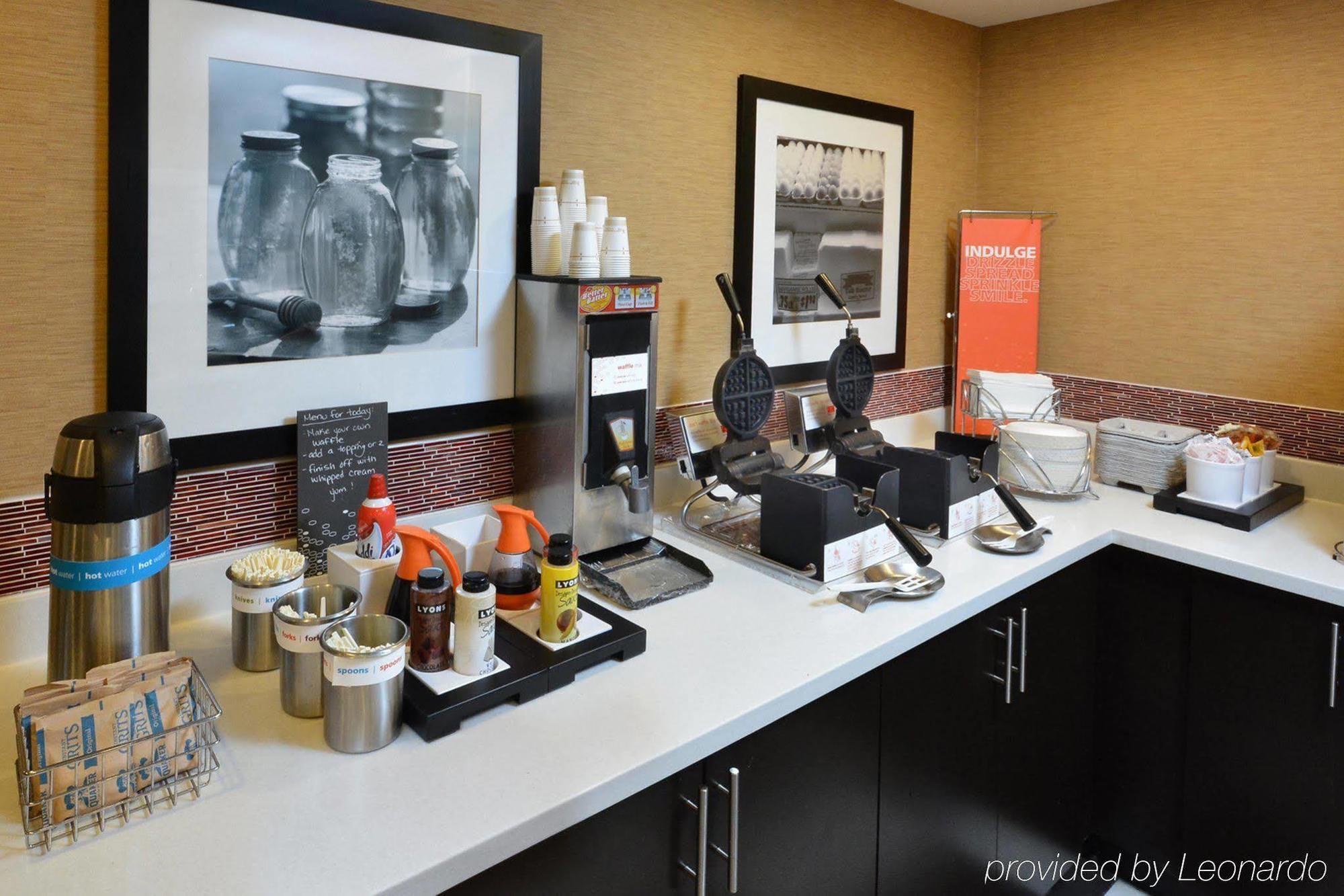 Hampton Inn Raleigh Capital Blvd North Zewnętrze zdjęcie