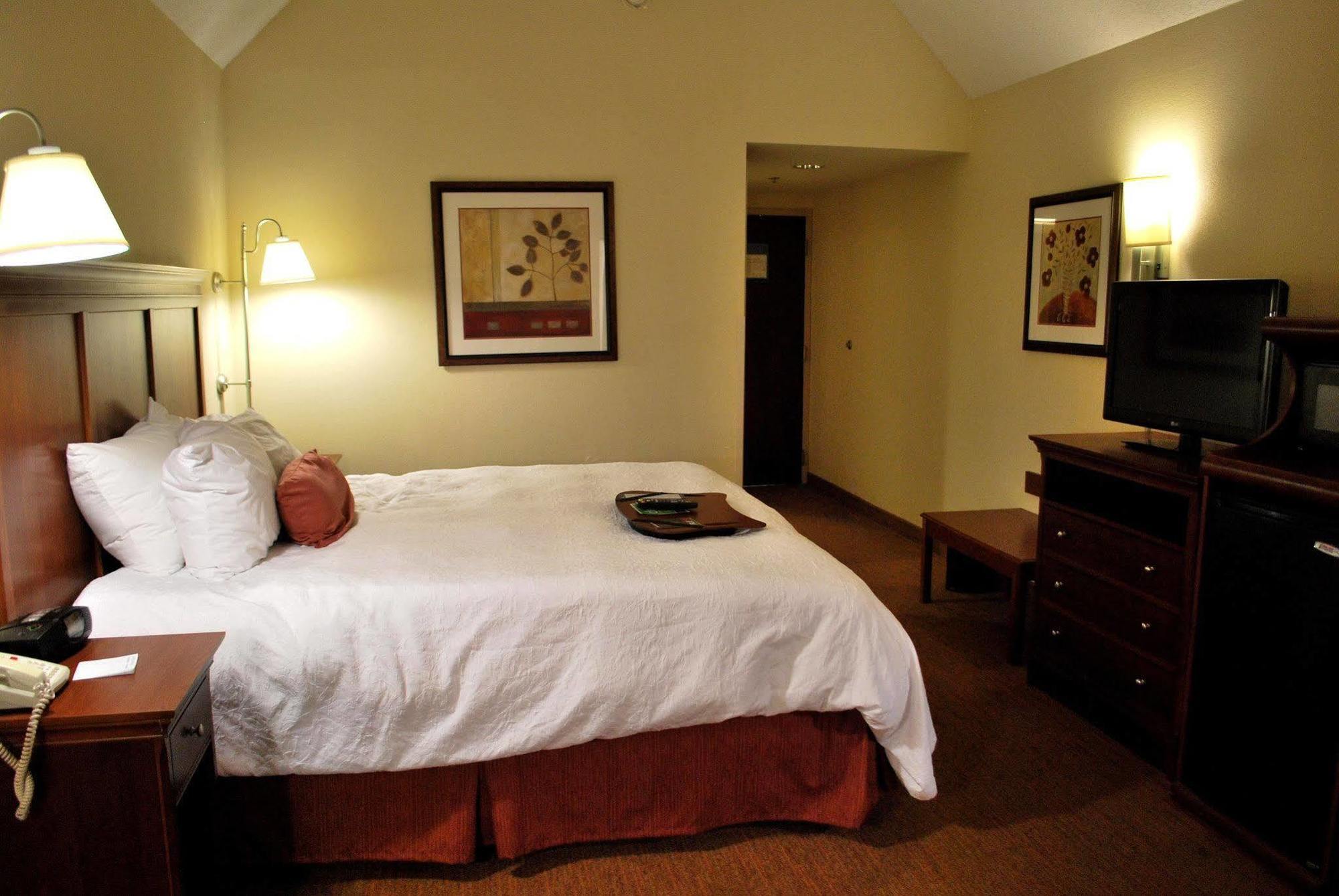 Hampton Inn Raleigh Capital Blvd North Pokój zdjęcie