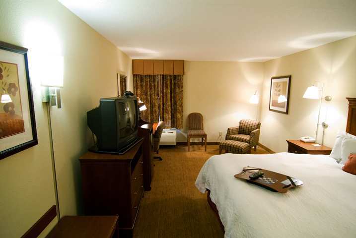 Hampton Inn Raleigh Capital Blvd North Pokój zdjęcie